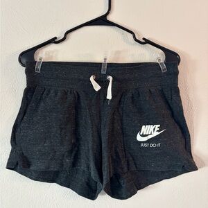 Nike Women's Dark Heather Grey Shorts sz Medium